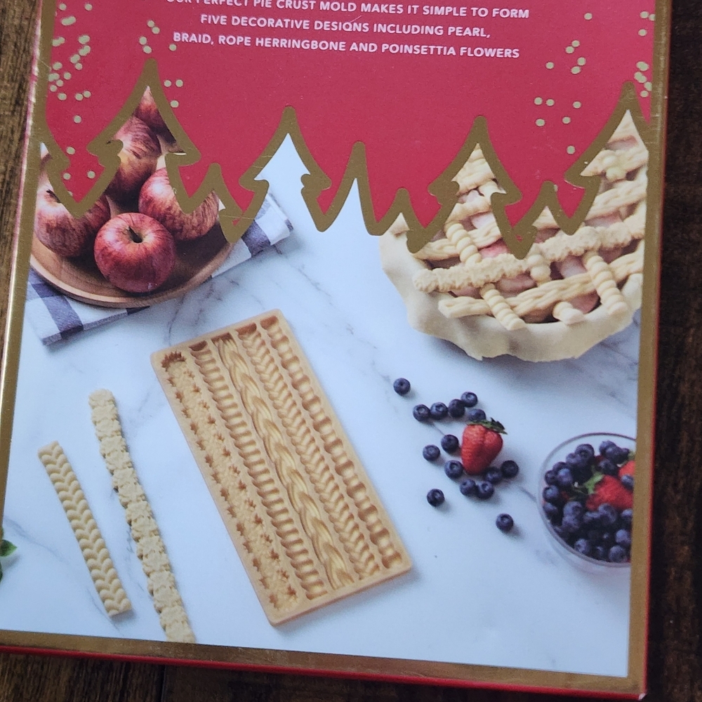 Pie Crust Mold - Picture 3 of 10